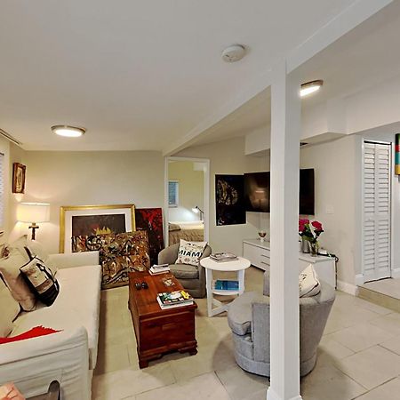Private Rooms At Miami Centrally Located With Free Parking Exterior photo
