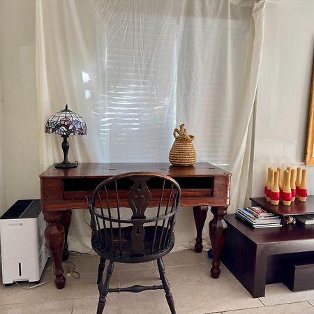 Private Rooms At Miami Centrally Located With Free Parking Exterior photo